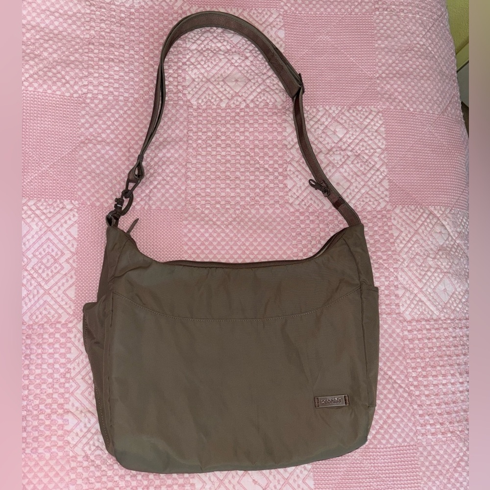 Pacsafe City Safe Tote